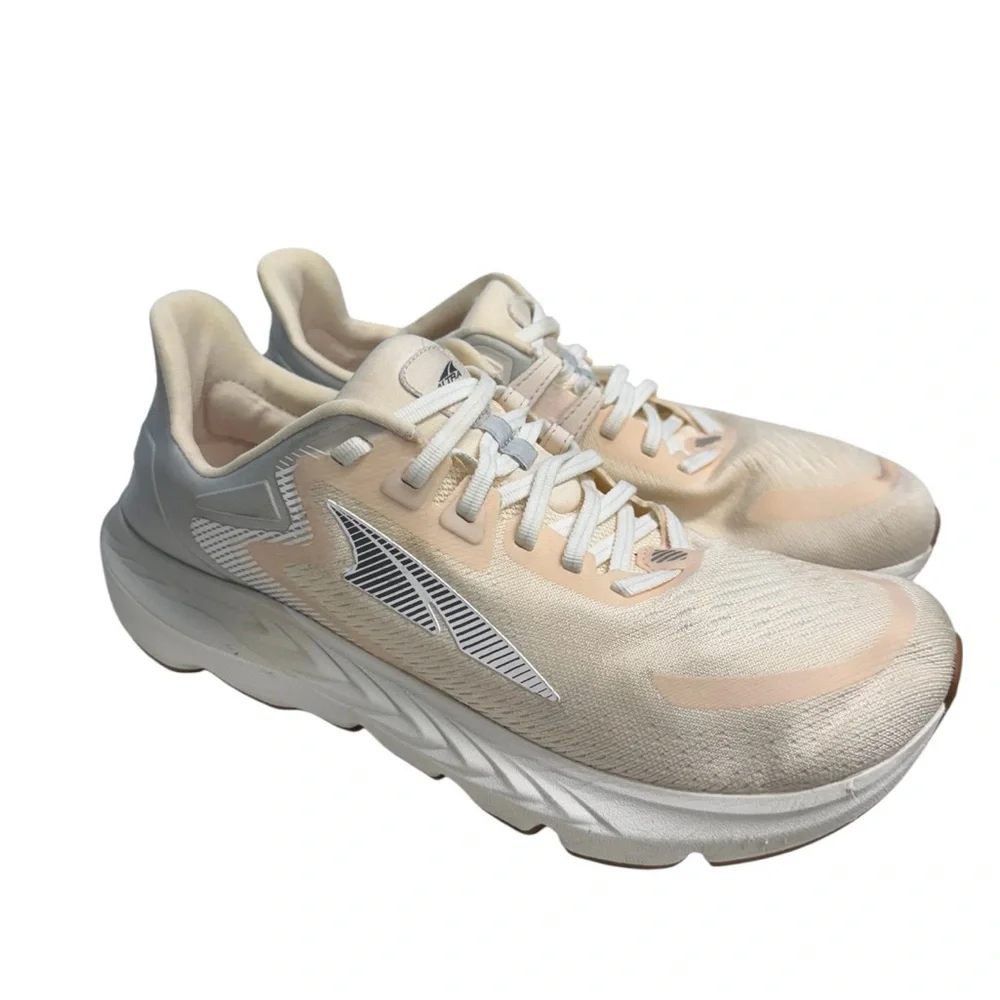 ALTRA Men’s Provision 6 Sand Color  Athletic Shoes Size 9